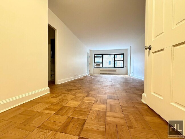 Photo - EAST 55 STREET Unit 6B
