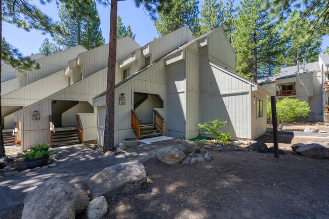 Building Photo - 807 Alder Ave Unit #49