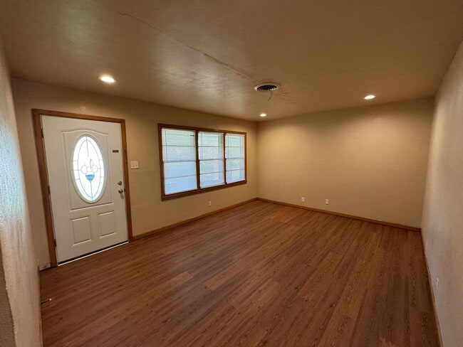 Photo - Robinson ISD 3 Bedroom