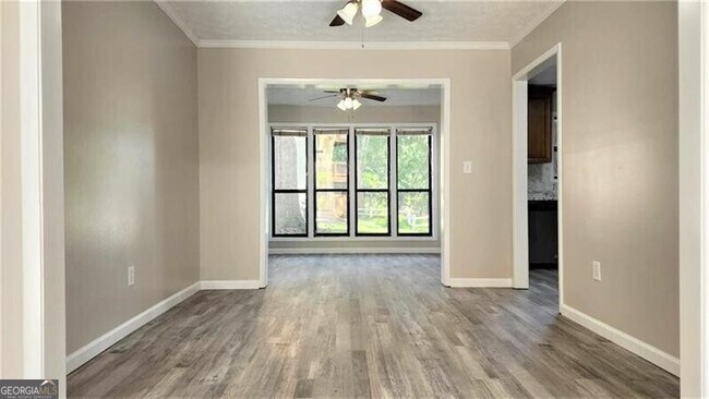 Photo - 401 Park Ridge Cir