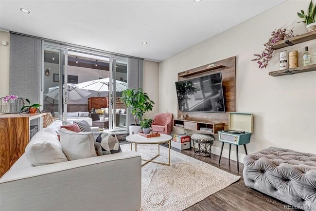 Photo - 2007 Eliot St