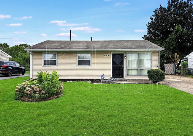 Building Photo - 4508 E Indian Trail Rental