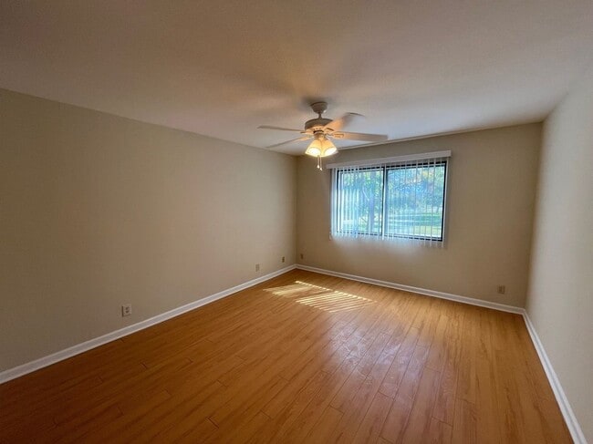 Photo - 430 S Niagara St Unit 111