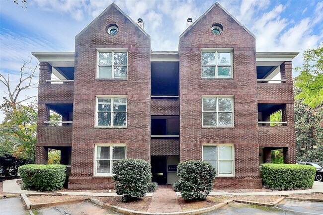 Photo - 2220 Roswell Ave Unit A