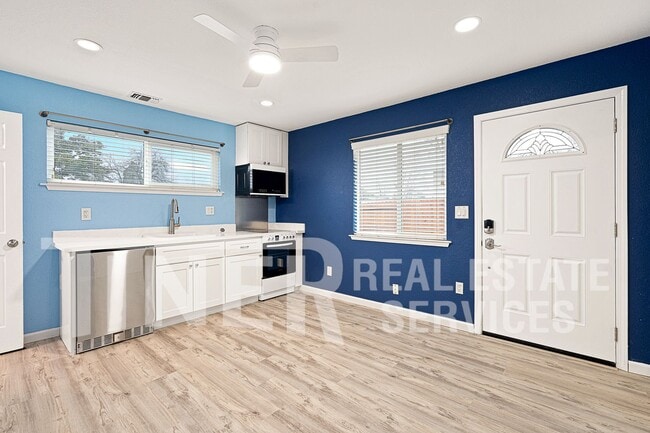 Photo - 3644 Cody Way