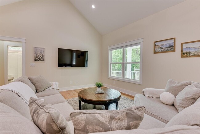 Photo - 272 Old Barnwell Rd