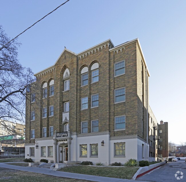 Photo - Piccardy Apartments