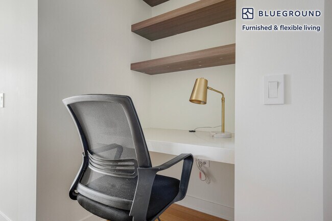 Photo - 340 E North Water St Unidad SI FL42-ID998