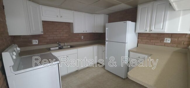 Photo - 6559 Bougainvilla Ave S