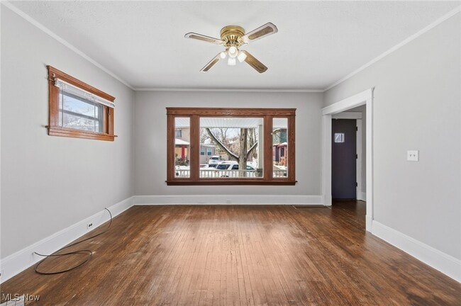 Photo - 1323 W 89th St Unit 1