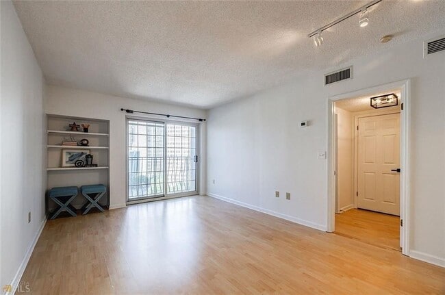 Photo - 199 14th St NE