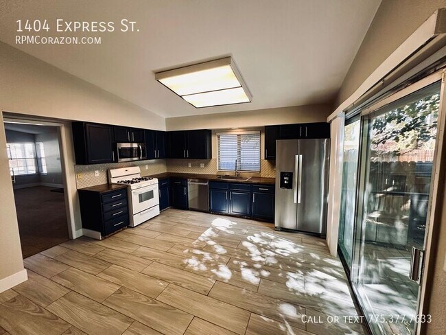 Photo - 1404 Express St