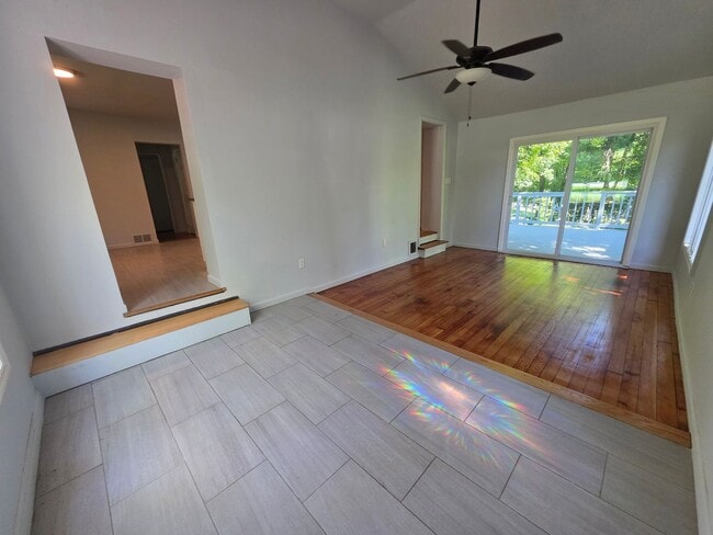 102 Barbara Dr