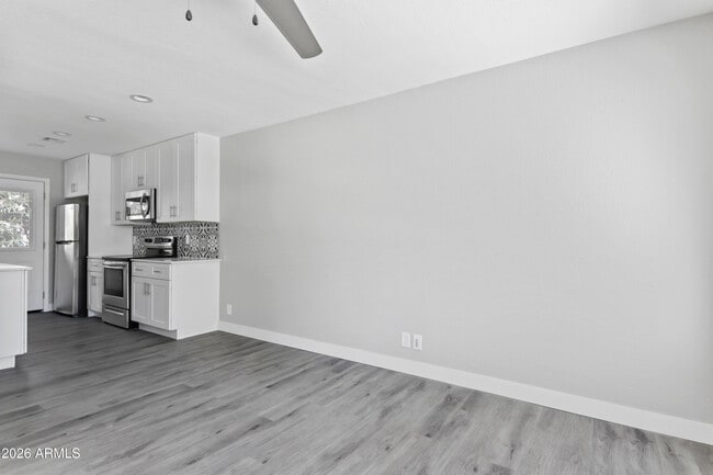 Photo - 35 W Medlock Dr Unit 2