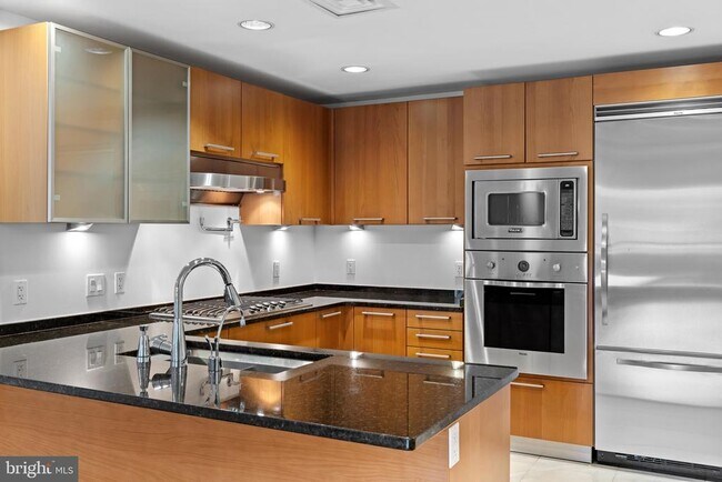 Photo - 801 Key Hwy Unit 242