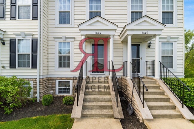 Photo - 5807 Bridgehampton Dr