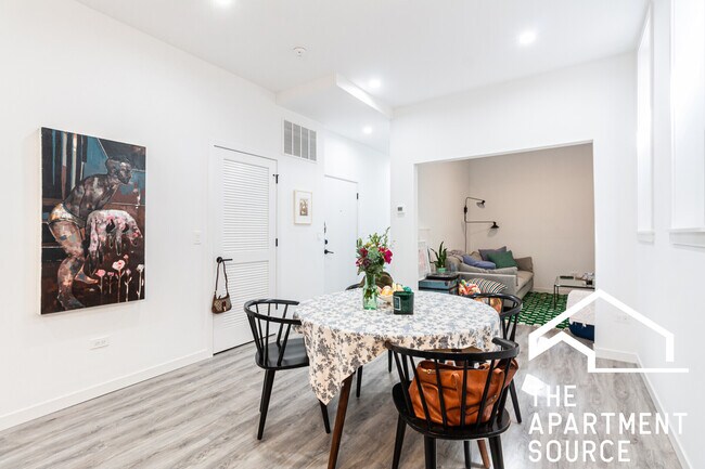 Photo - 2745 W Division St Unidad 4F