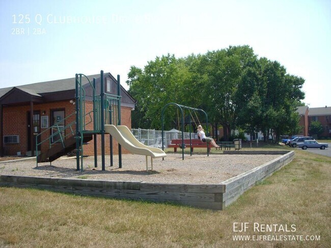 125 Clubhouse Dr SW Unit 1