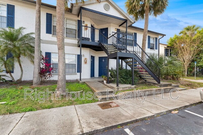 Building Photo - 3651 N Goldenrod Rd Unit Apt C110