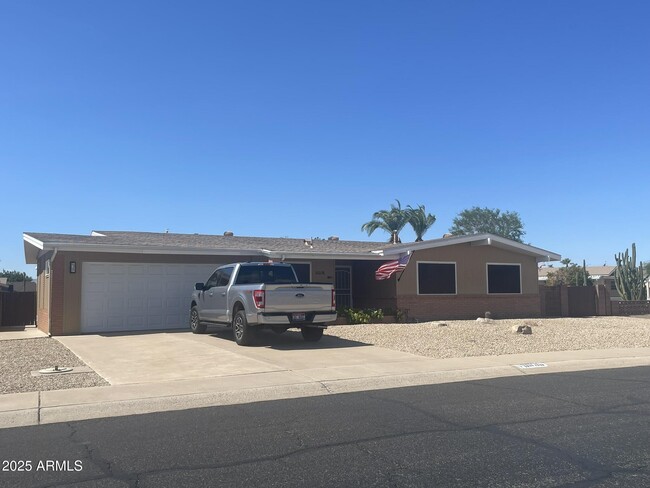 Building Photo - 10036 W Tarrytown Ave