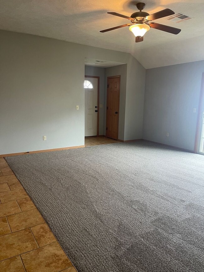 Photo - 705-707 E Watermill Cir