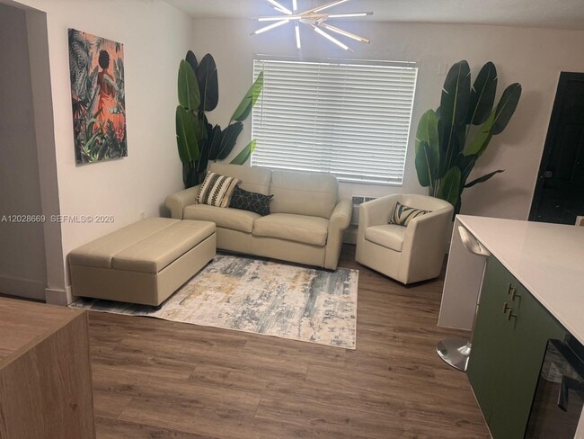 Photo - 7928 Harding Ave Unidad 2
