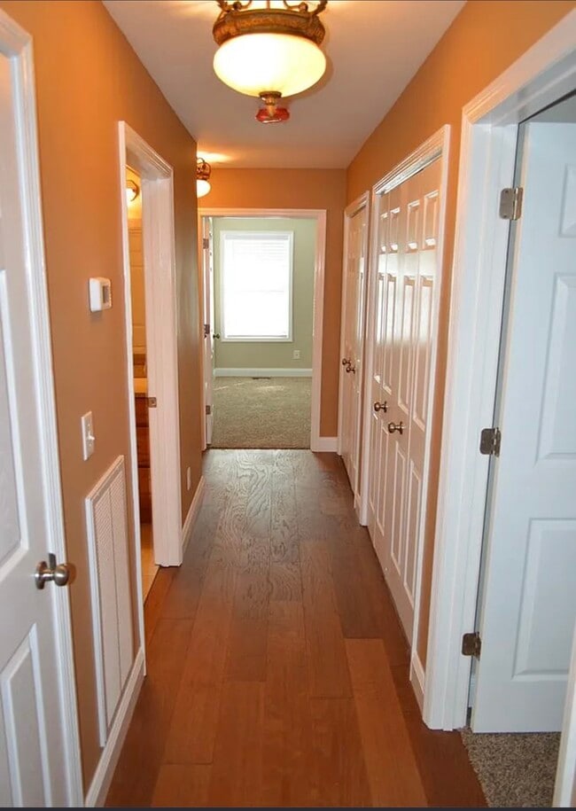 Photo - 308 Sparks Ln