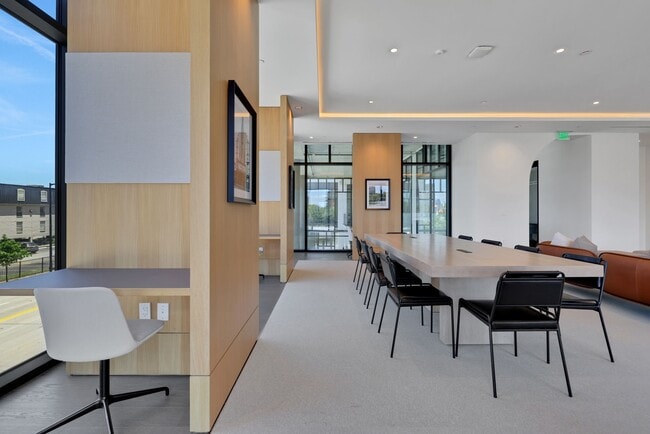 Building Photo - 2311 Westheimer Rd Unit 714