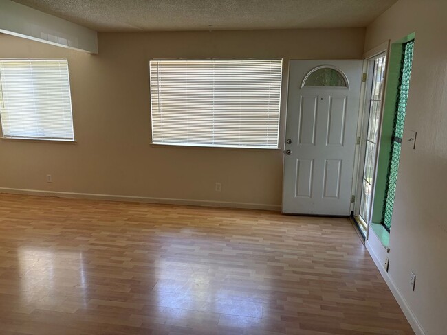 Photo - Beautifully maintained 2 bedroom condo Unidad 3