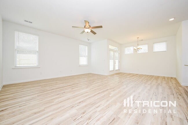 Building Photo - 304 Fairmont Ave Rental