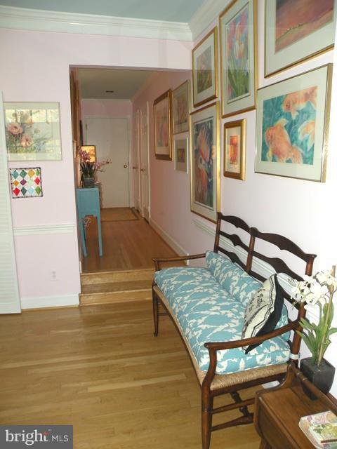 Photo - 200 S Fairfax St Unidad 5