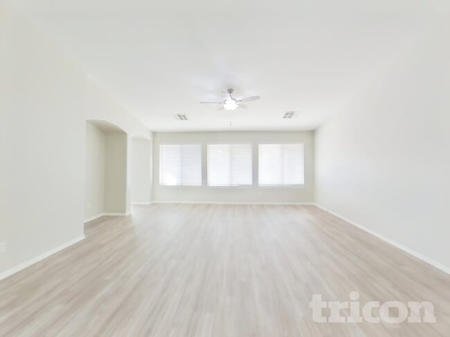 Photo - 2117 W Pickett Ct