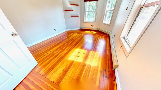 27 Princeton St Unit 1