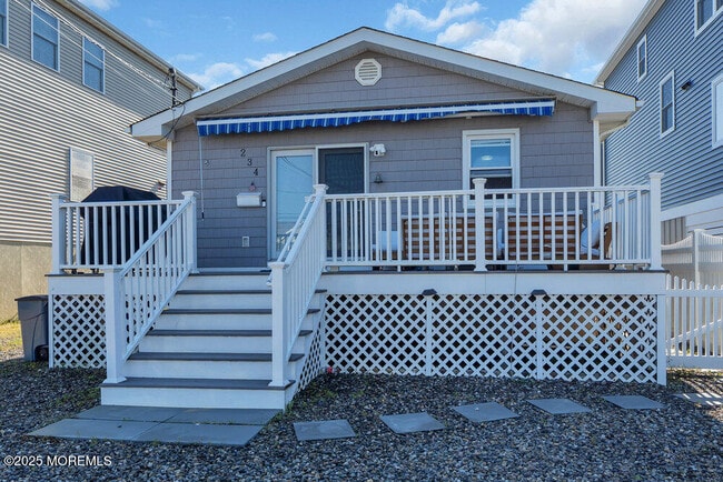 Photo - 234 3rd Ave