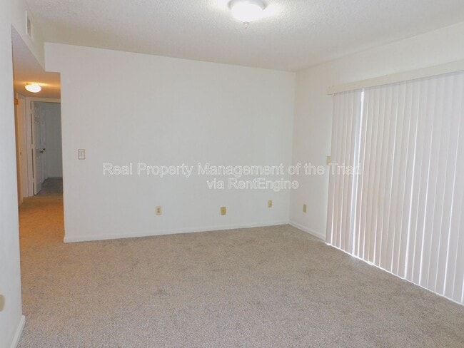 Photo - 515 Mystic Dr Unit Apt A