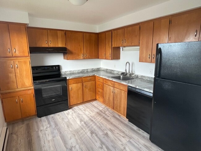 Photo - Moore (1371 SE 9th Ave & 1370 SE 10th ... Unit #201