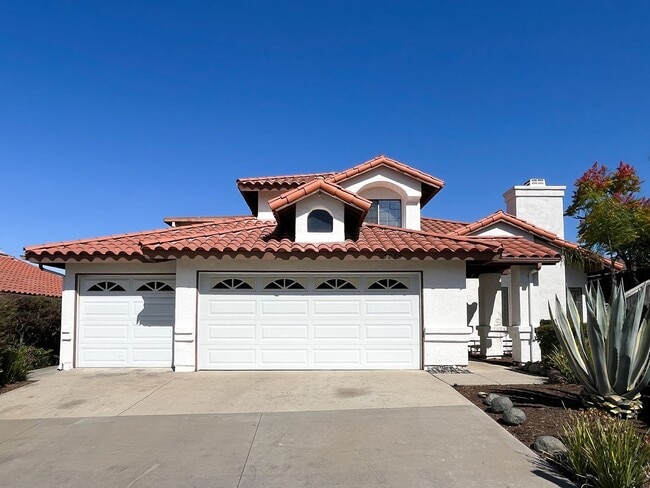 Building Photo - Lovely 4 bedroom Oceanside home!