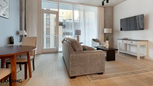 Photo - 143 E Commerce St Unidad 505