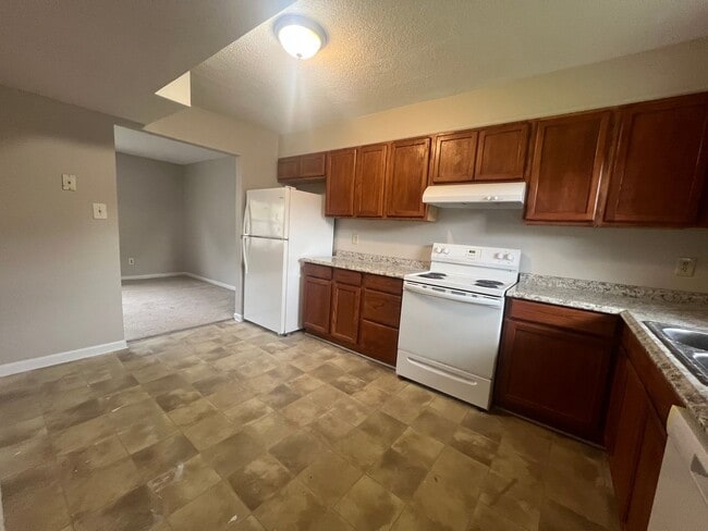 Photo - Charming 3 bedroom 21/2 bath town home loc...