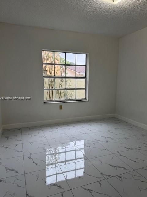 Photo - 2750 SW 10th Terrace Unidad 4