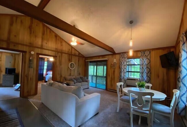 1039 Tules Lndg Shrs Ln