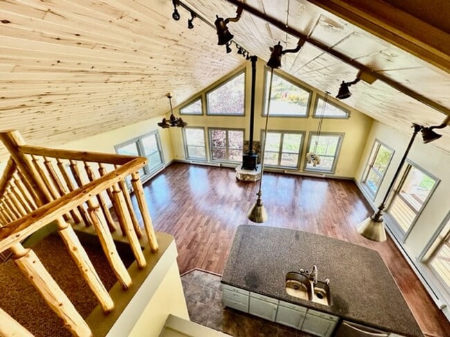 Building Photo - 2 Bed / 2 Bath Home on the River | $2,400/month