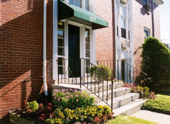 Morris Garden Apartments