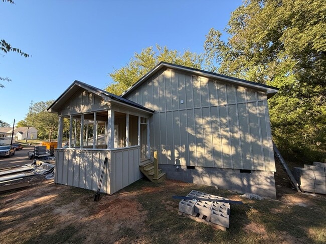 Photo - 1218 Rogers Rd