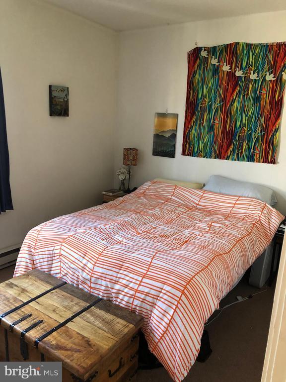 Building Photo - 167 W 7th Ave Unit 2