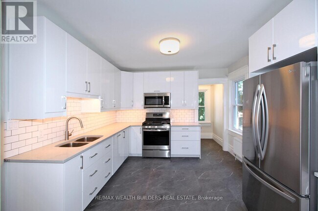 Photo - 163 Parkside Dr