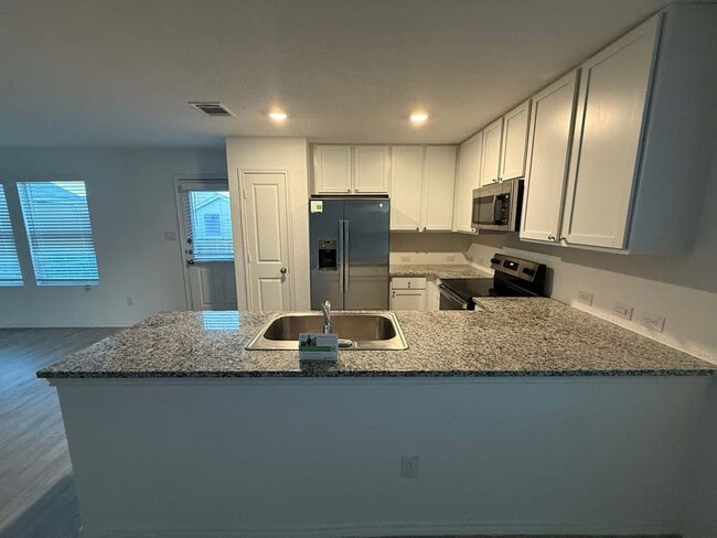 Photo - 135 Pasadena Pl