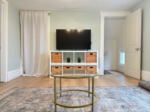 Photo - 846 Lafayette Ave NE