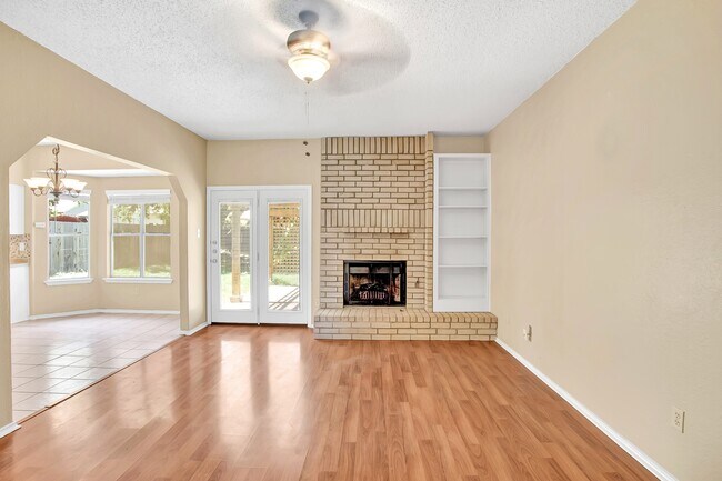 Photo - 16412 Framingham Cir