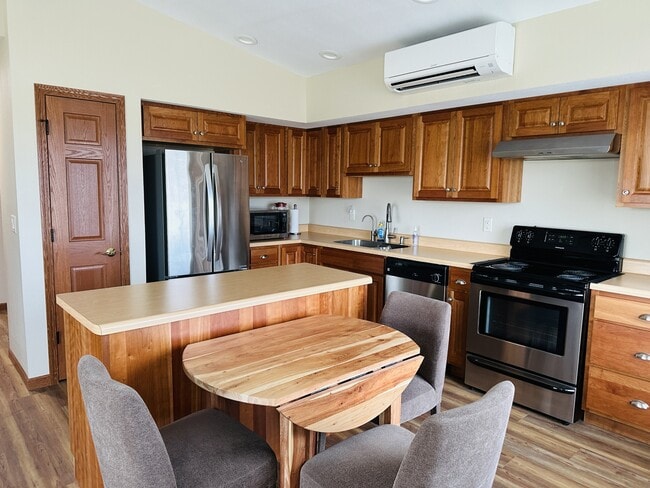 Photo - 8102 N Scheider Rd